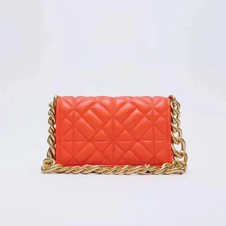 Women's Classic Style Rhombus Chain Oversized Quilted Crossbody Bags