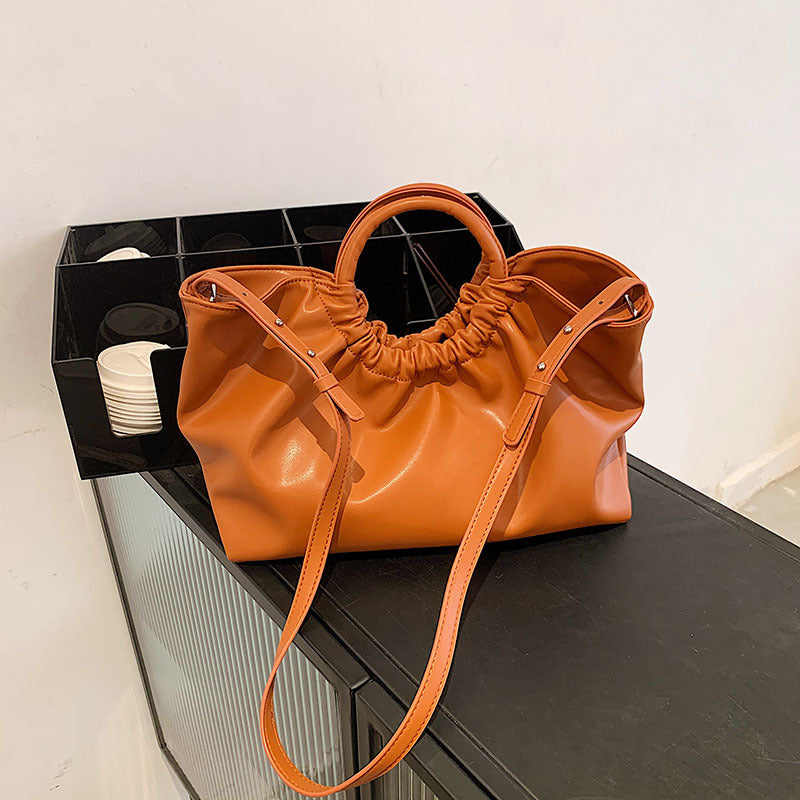 Women's Large Capacity Early Spring Retro Simple Solid Color Bags
