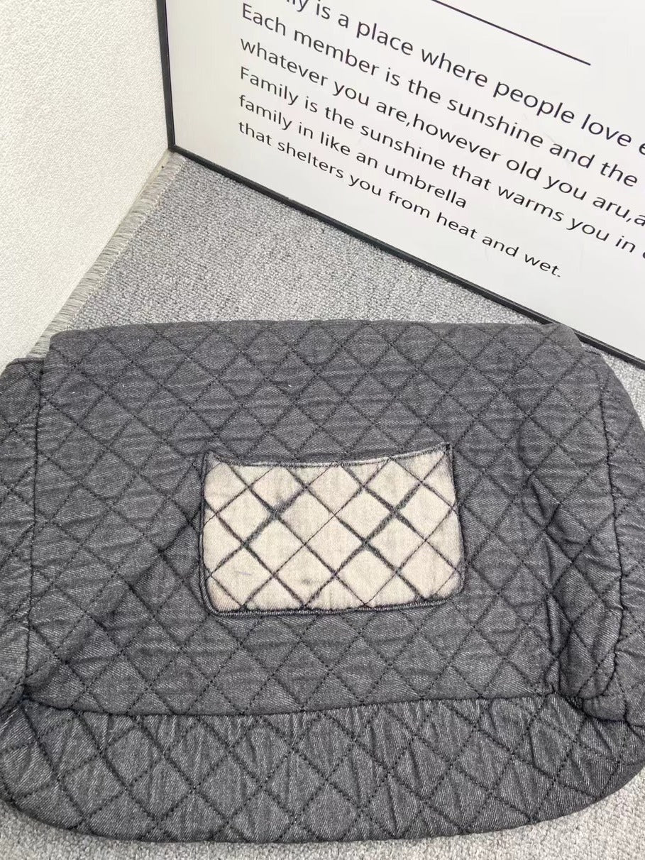 Women's Dyed Denim Hobo Diamond Plaid Chain Shoulder Bags