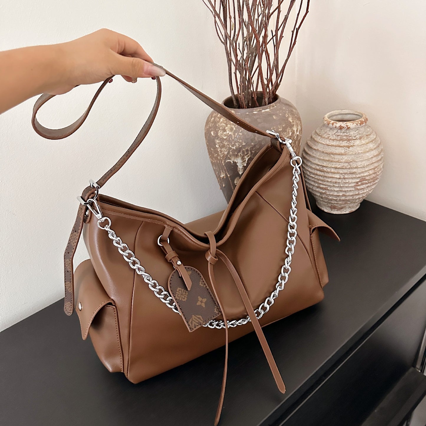 Women's Mild Luxury Retro Large Capacity Presbyopic Shoulder Bags