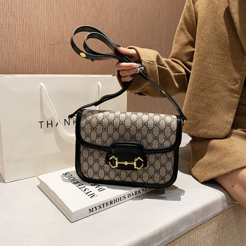 Women's Creative Underarm Minority Elegant Saddle Handbags