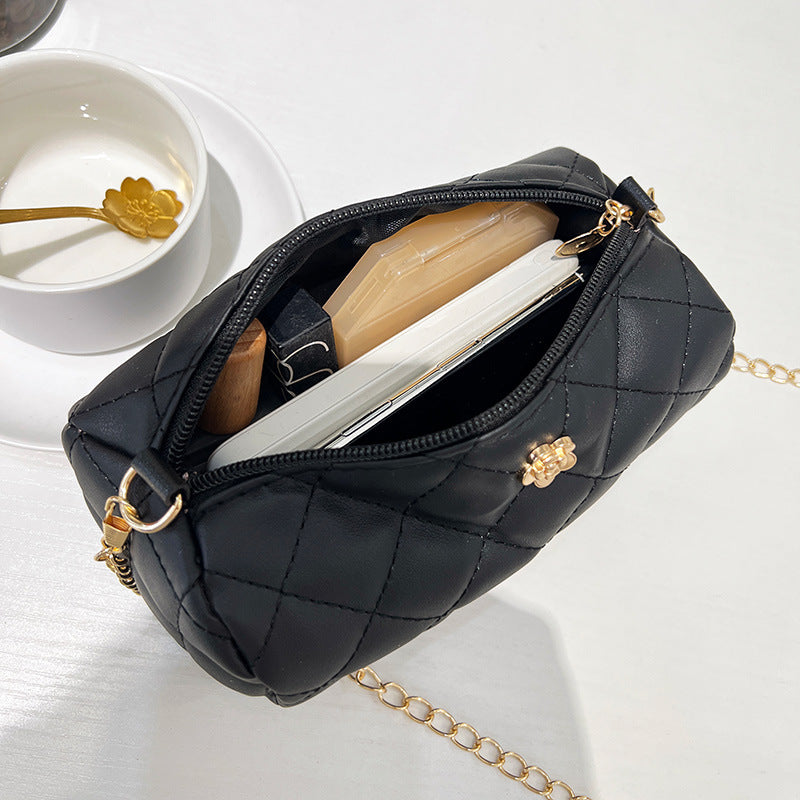 Embroidered Round Fashion Simple Hardware Flower Decorative Women's Messenger Bag