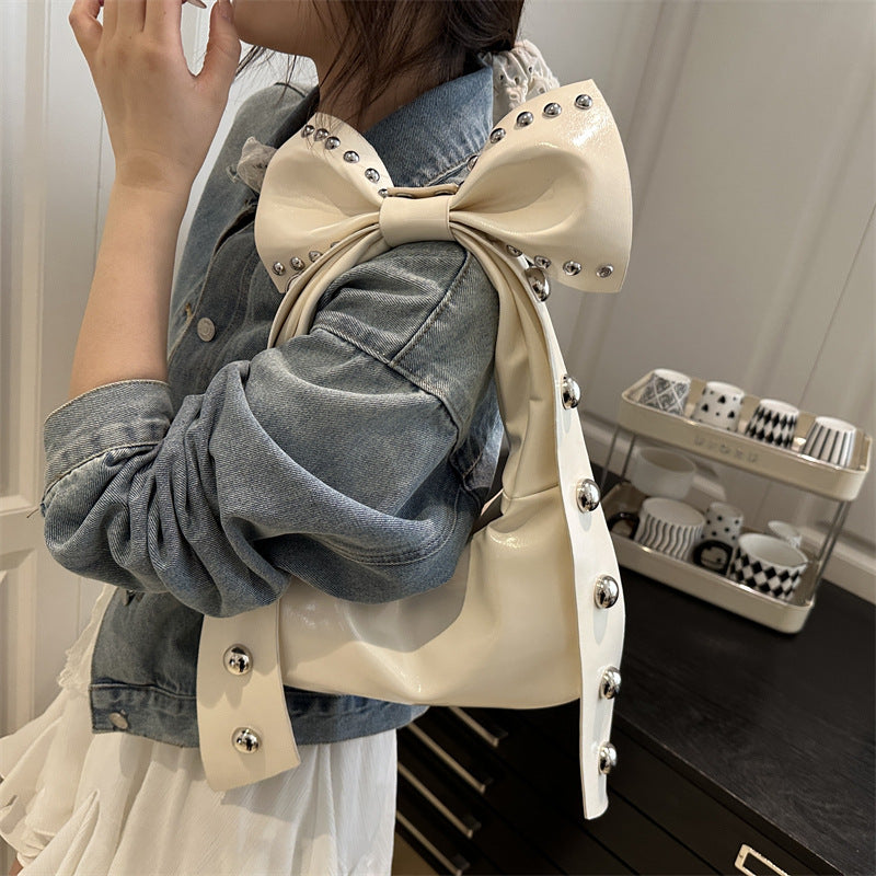 Women's Personality Rivets Bow Style Large Capacity Fashion Trendy Women's Shoulder Bag
