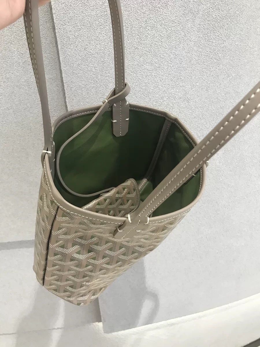 Dog Teeth Weeks Limited Color Gray Shoulder Bags