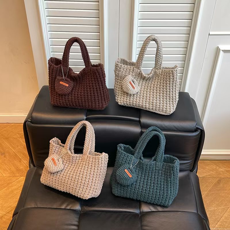 Women's Underarm Retro Handmade Cotton Braided Lightweight Handbags