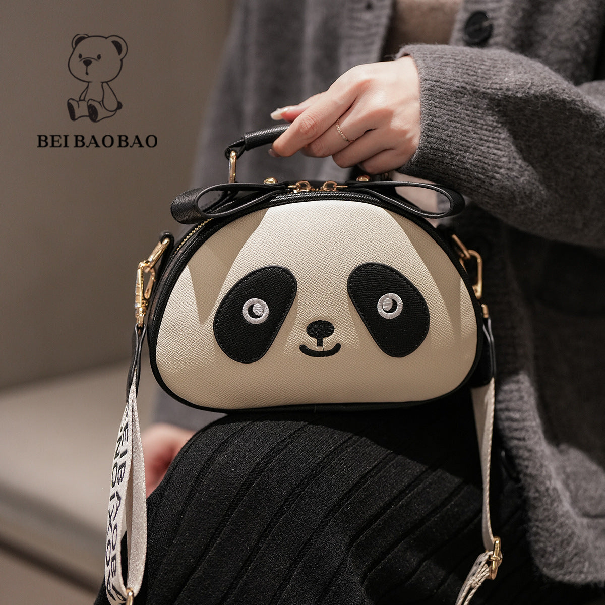 Women's Source Autumn Fashion Street Niche Commuter Women's Messenger Bag