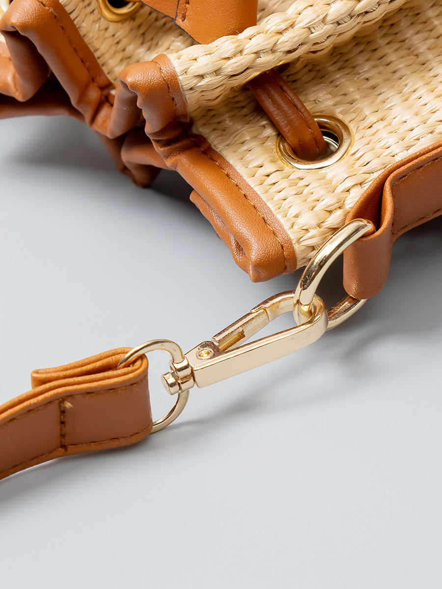Women's Hand-woven Niche Straw Daily Commuter Portable Shoulder Bags