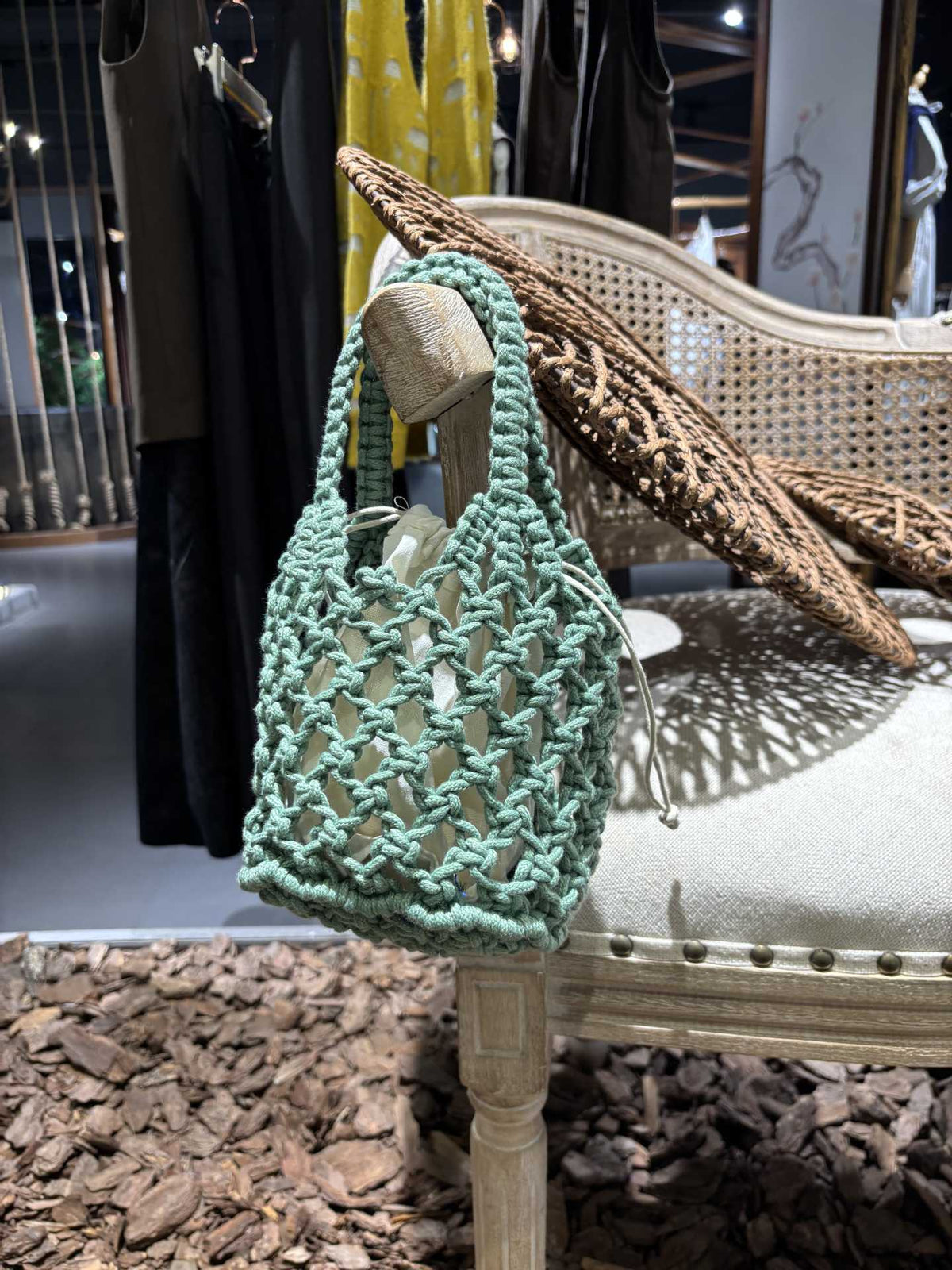 Cute Texture Solid Color Round Hand-woven Handbags