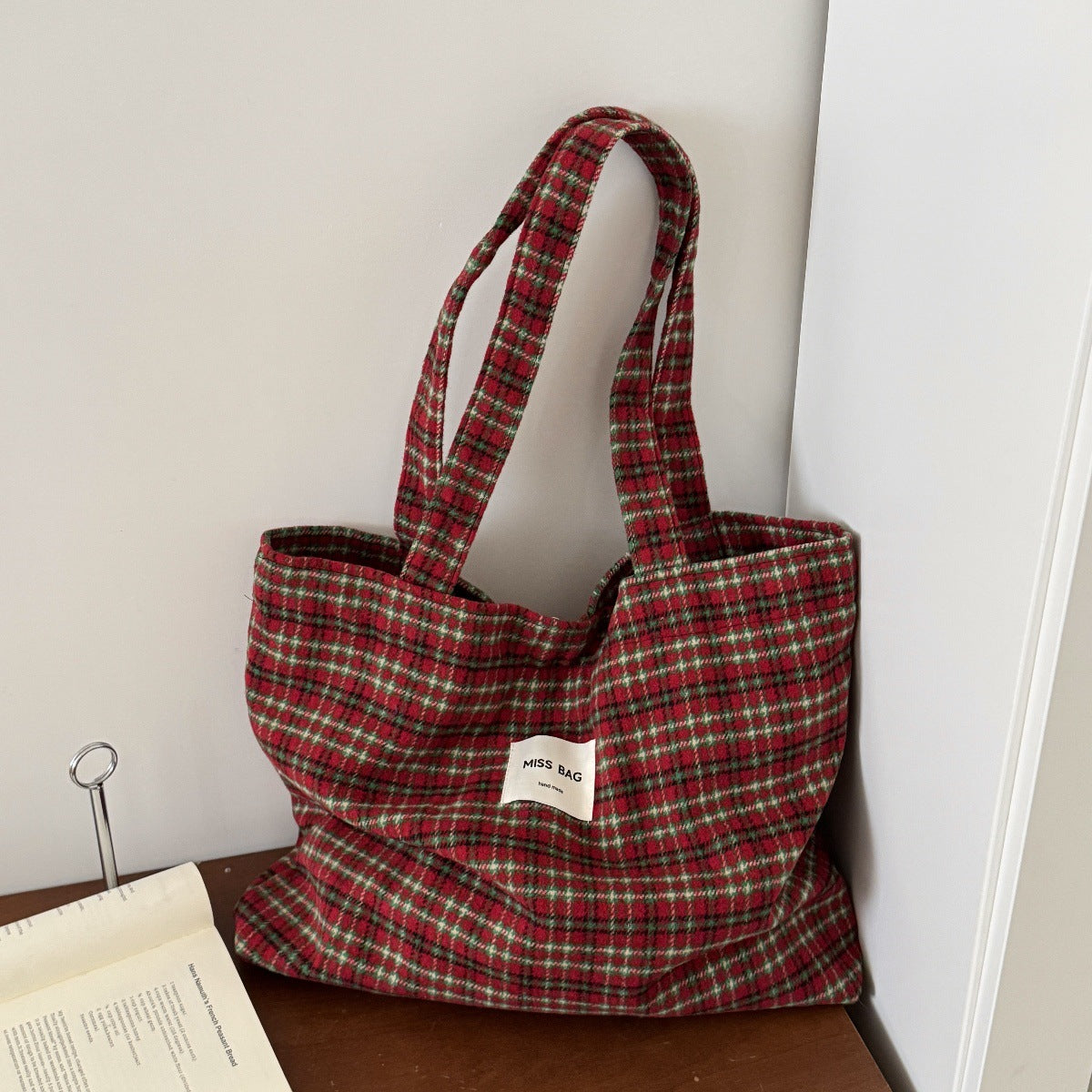 Women's Woolen Large Capacity Plaid Premium Versatile Women's Shoulder Bag