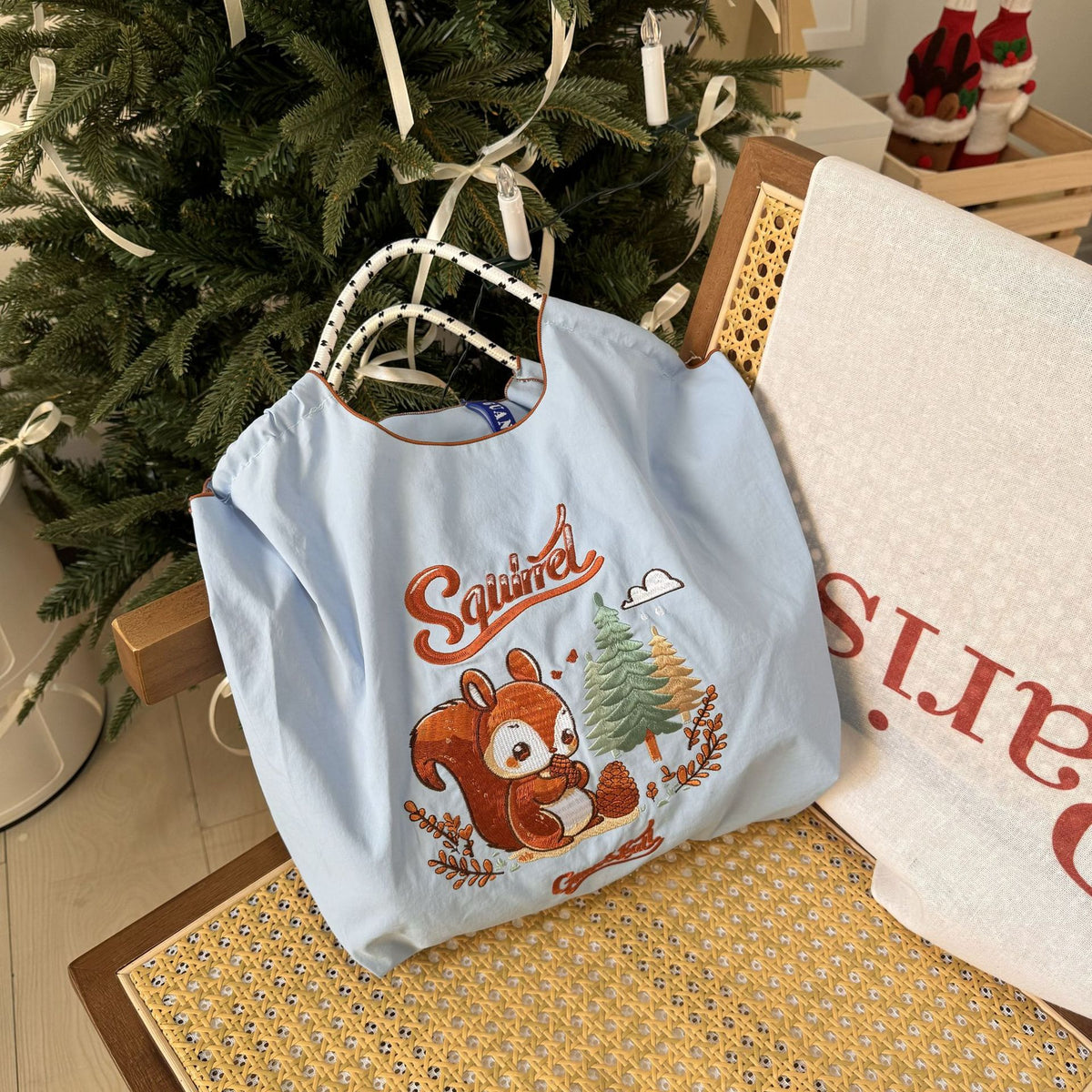 Women's Nylon Embroidered Fashion Niche Large Capacity One Women's Shoulder Bag