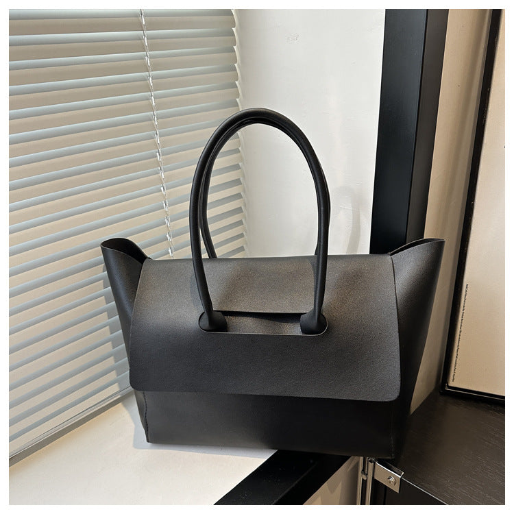 Women's Large Capacity Retro Fashionable Stylish Pure Color Simple Commuter Handbags