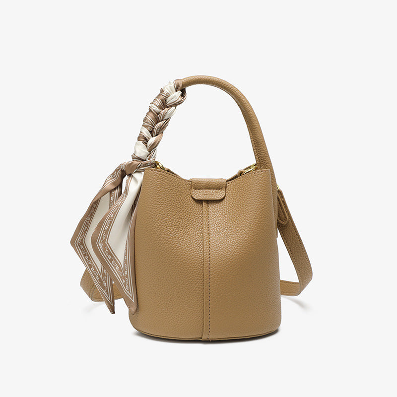 Women's Large Capacity Genuine Leather Commute Senior Bucket Bags