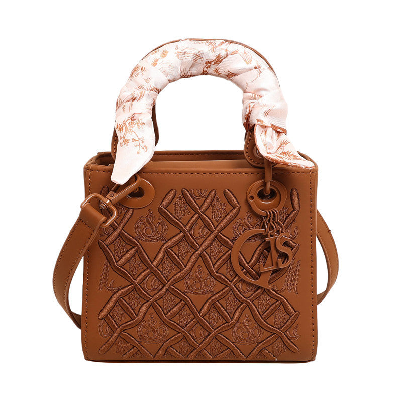 Women's Graceful Embroidered Fashion Hand Diana Handbags