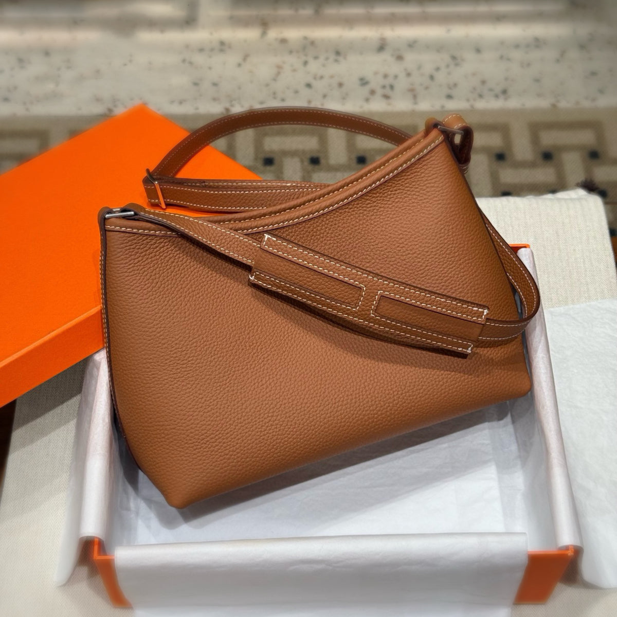 Women's First Layer Cowhide Underarm Fashionable Simple Bags