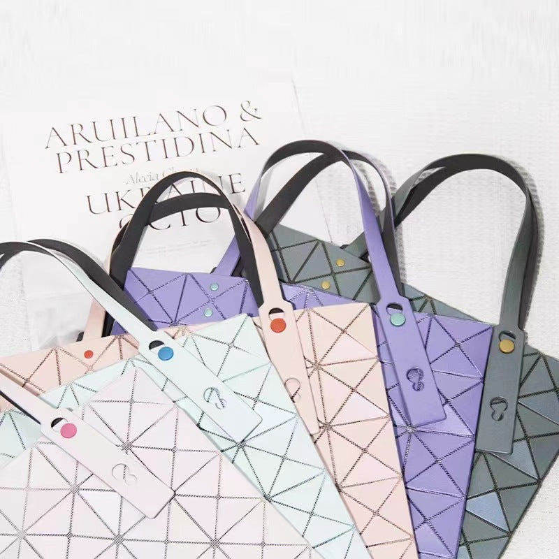 Women's Fashion Simple Rhombus Geometric Trend Stitching Shoulder Bags