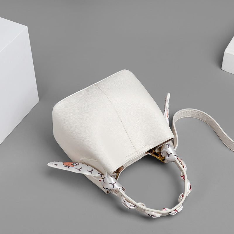 Women's Creative Fashion Scarf Western Style Crossbody Bags