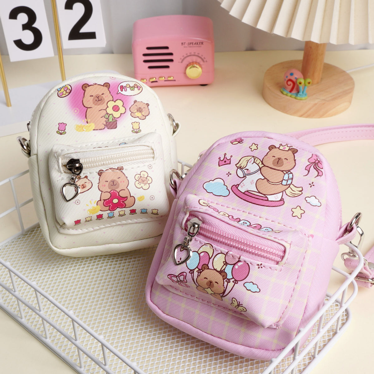 Comfortable Women's Good-looking Capybara Portable Storage Bags