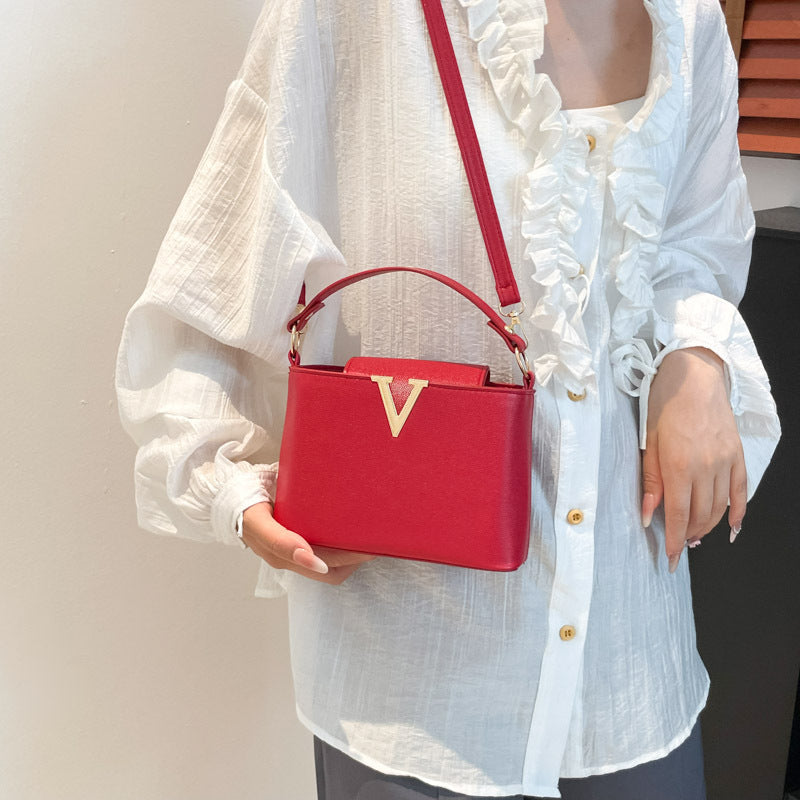 Women's Letter Decoration Portable Fashion Western Style One Women's Shoulder Bag