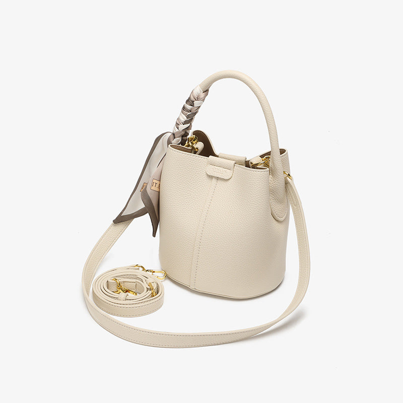 Women's Large Capacity Genuine Leather Commute Senior Bucket Bags