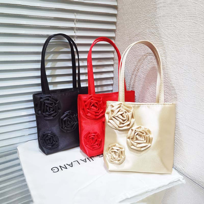 Women's Korean Retro Handmade Pleated Three-dimensional Rose Handbags