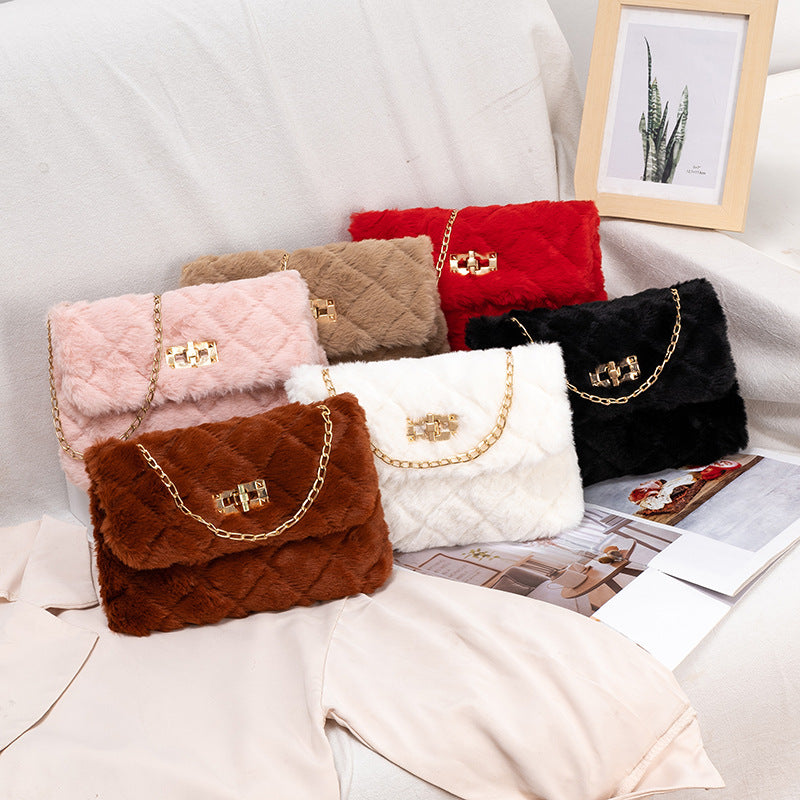 Elegant Glamorous Women's Plush Chain Embroidered Shoulder Bags
