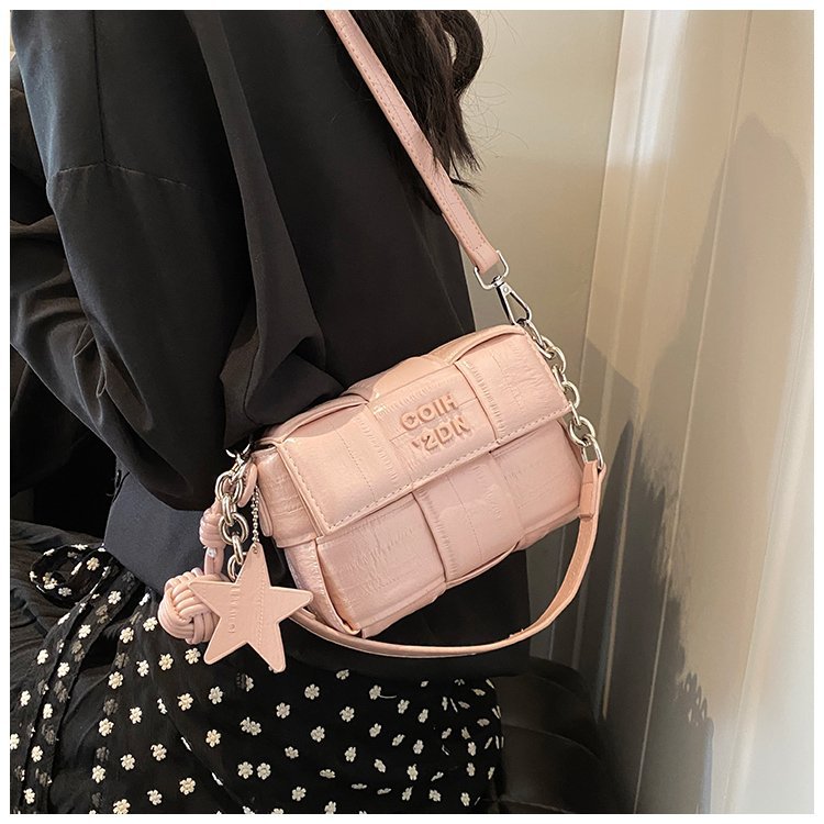 Women's Fresh Elegant Fashion Woven Western Style Solid Bags