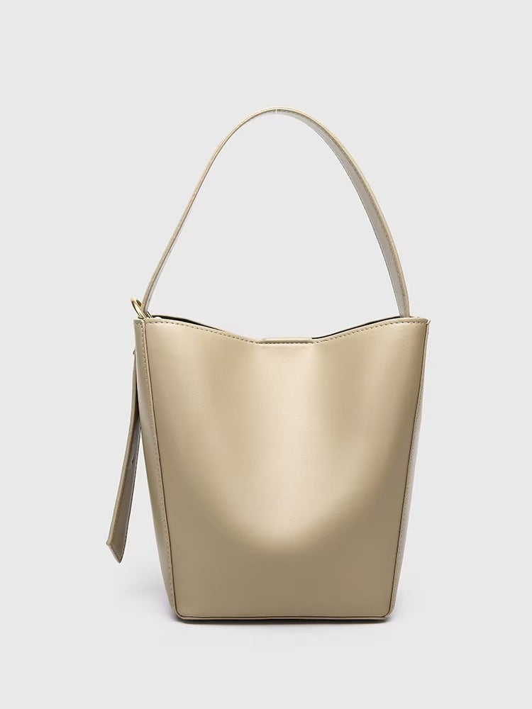 Home Autumn Senior Fashion Commuter Out Bucket Bags