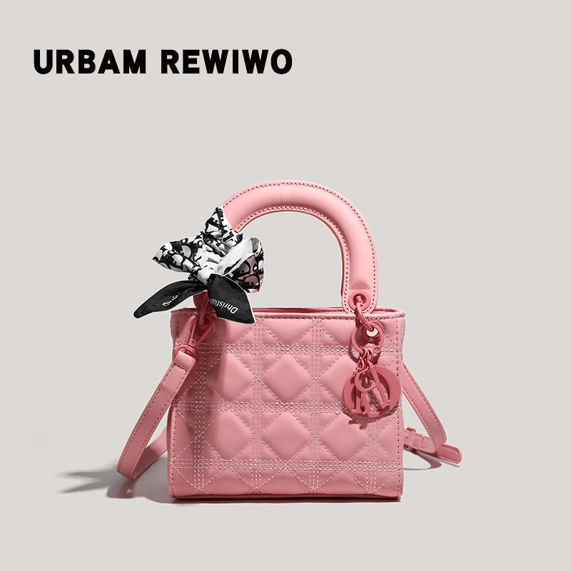 Women's Good-looking Frosted Embroidery Thread Diana Fashion Handbags