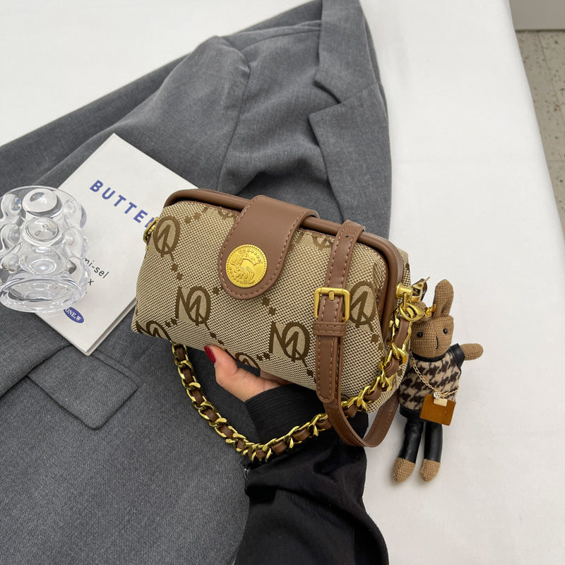 Women's Chain Underarm Design Fashionable Cloth Popular Crossbody Bags