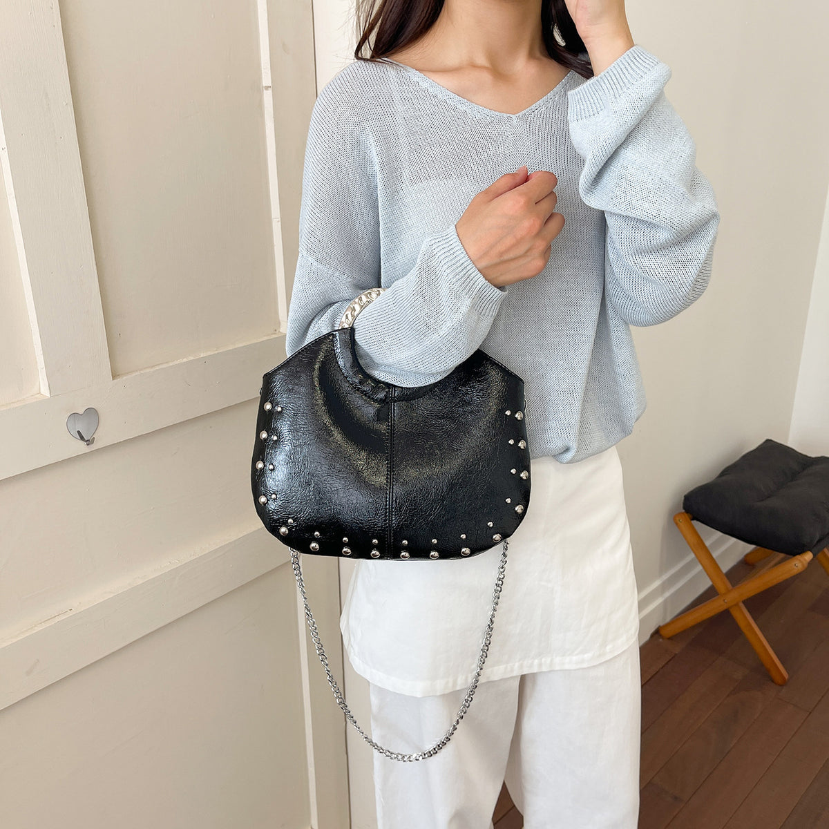 Female Hot Style Rivet Commuter Retro Fashion Punk Women's Handbag