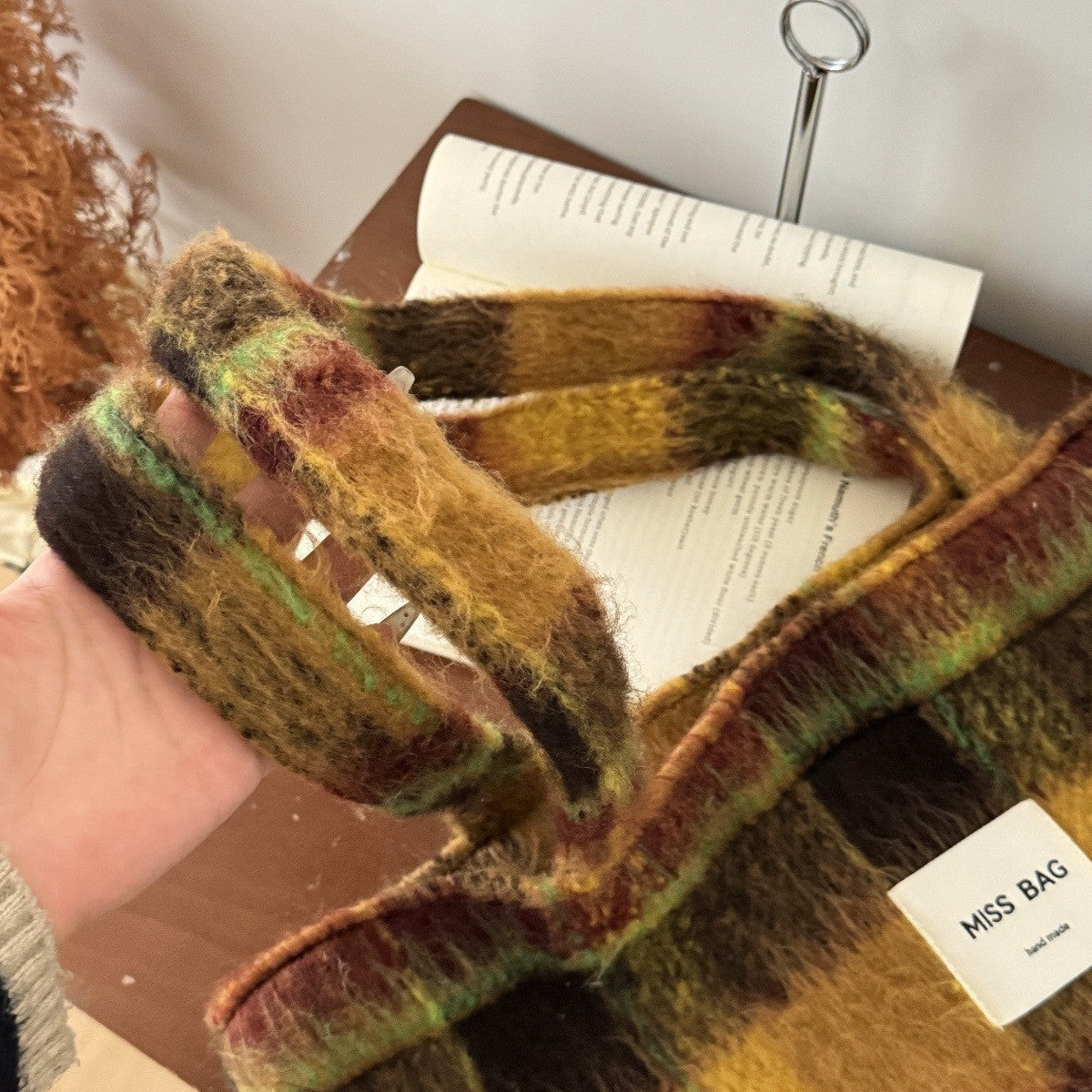 Women's Woolen Large Capacity Plaid Premium Versatile Women's Shoulder Bag