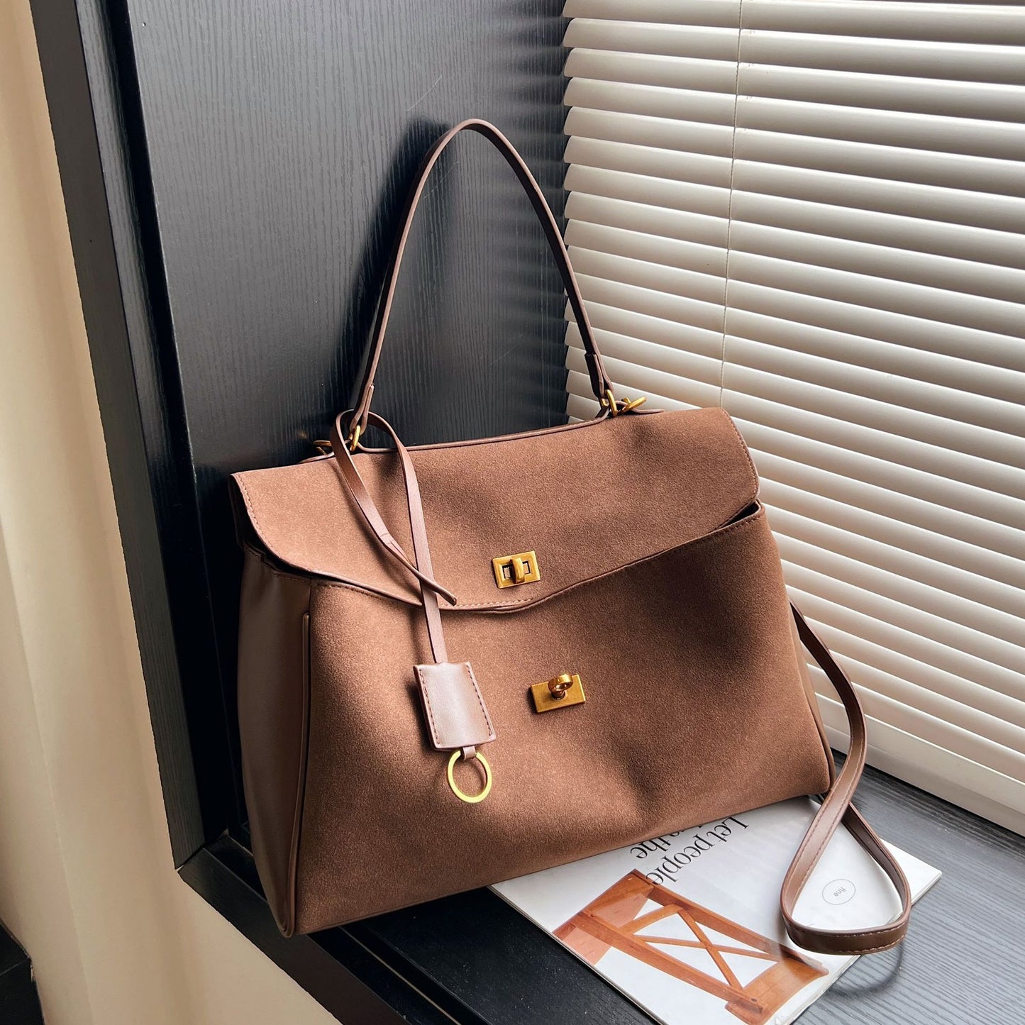 Texture Suede Large Capacity Commuter Fashion Shoulder Bags