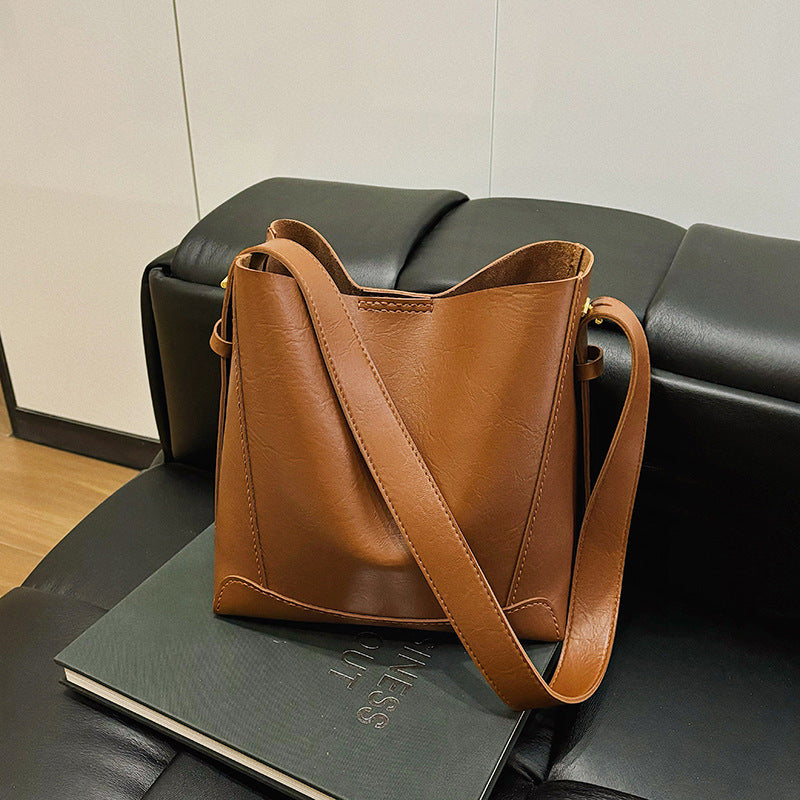 High-grade Simple Large Capacity Versatile Commuter Handmade Women's Messenger Bag