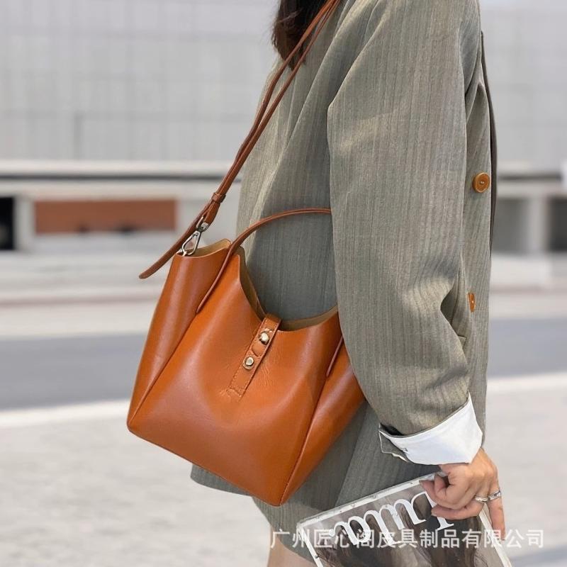Creative Genuine Leather Storage Commuter Large Capacity Women's Messenger Bag
