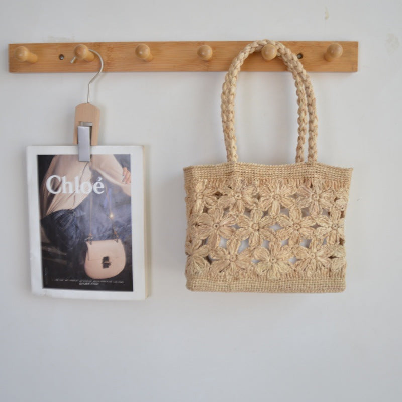 Women's Hand-woven Flower Cutout Raffia Straw Seaside Handbags