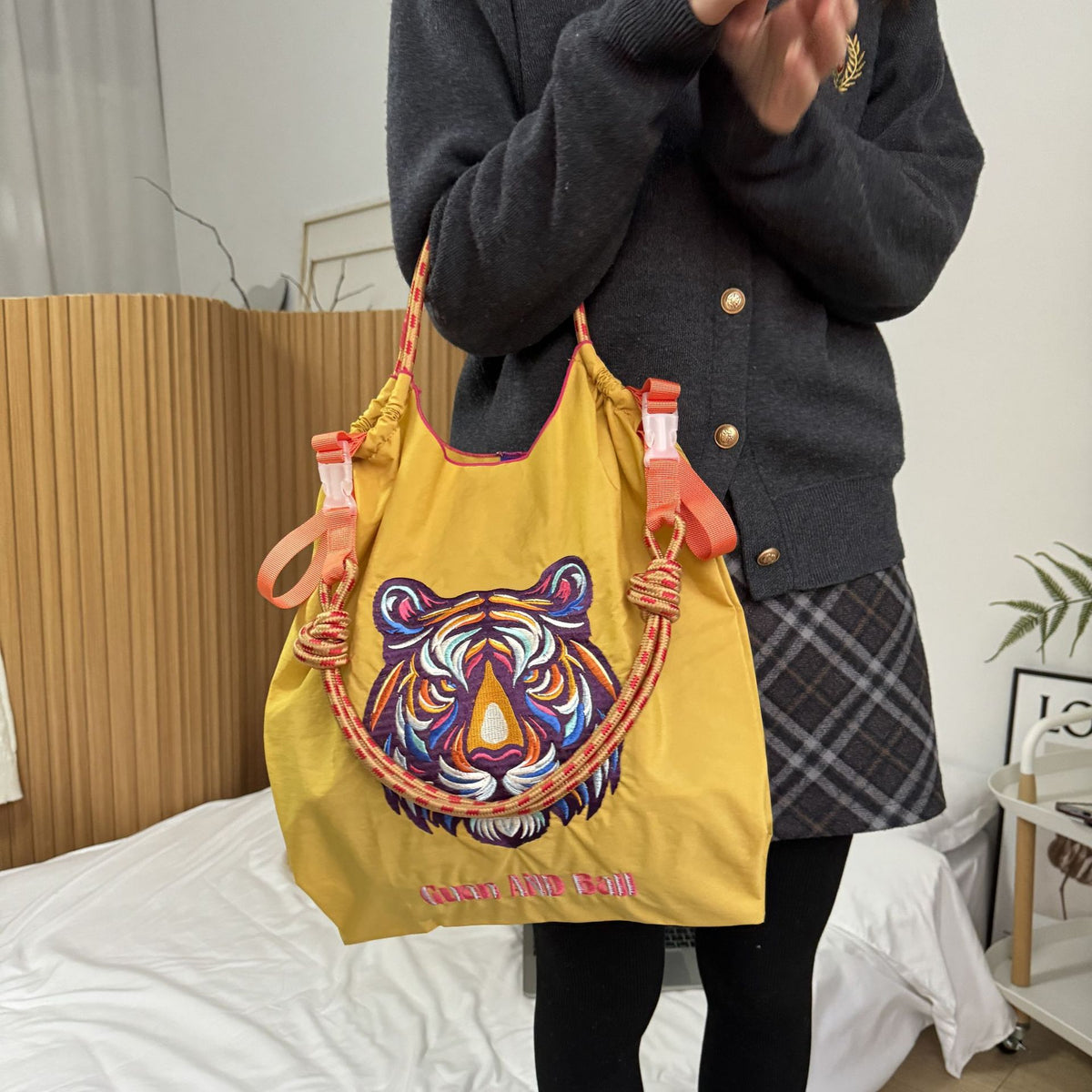 Women's Nylon Embroidered Fashion Niche Large Capacity One Women's Shoulder Bag