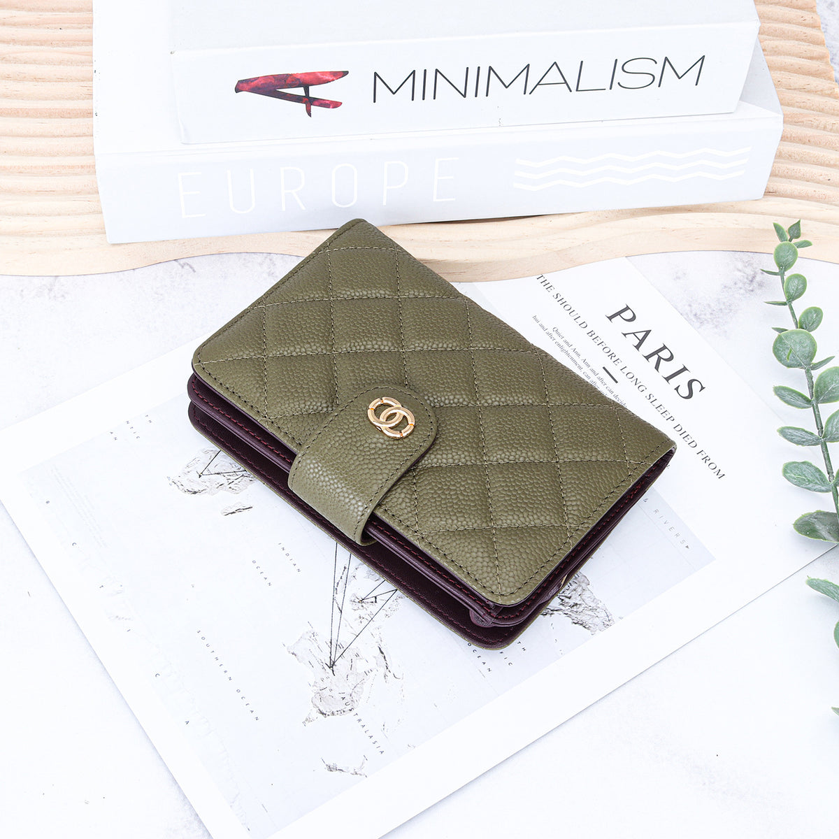 Women's Short Folding First Layer Cowhide Caviar Classic Style Multiple Ladies Wallet
