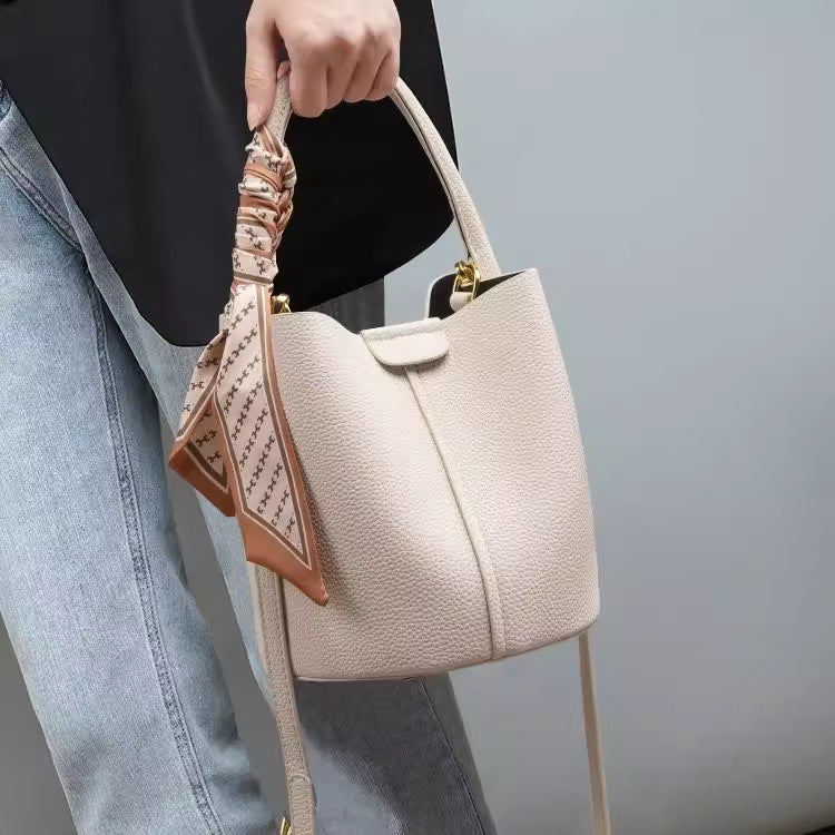 Women's Bridal Wedding Red Large Capacity Commuter Women's Handbag