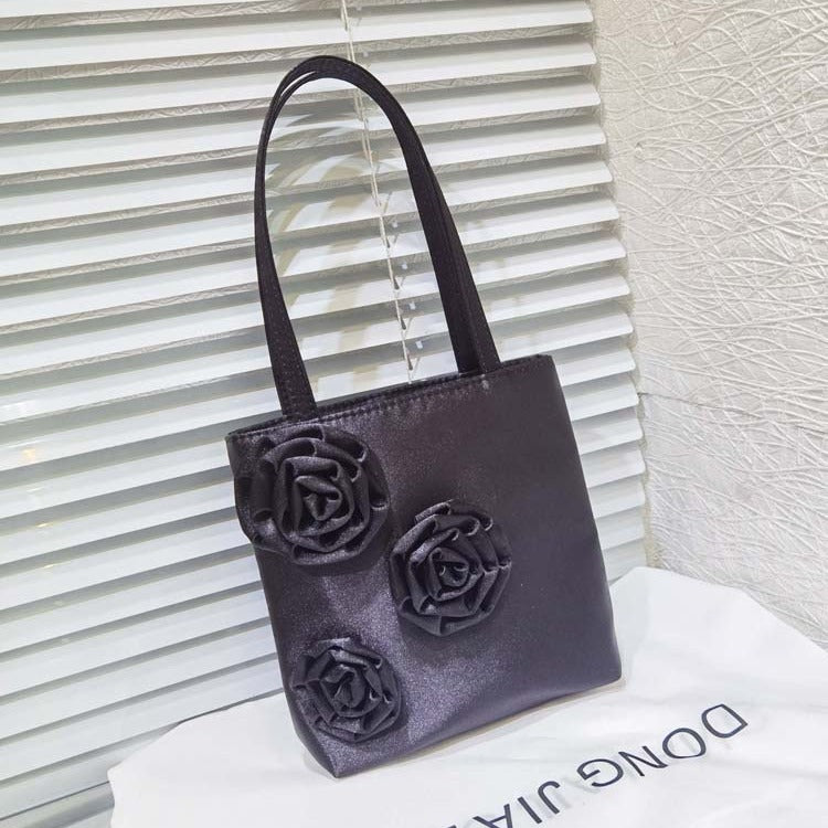 Women's Korean Retro Handmade Pleated Three-dimensional Rose Handbags