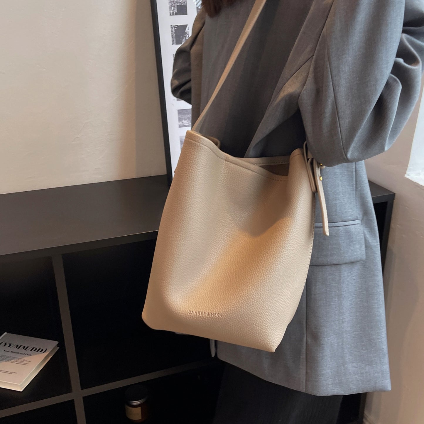 Women's Lady Vintage Lychee Pattern Big Fashionable Bags