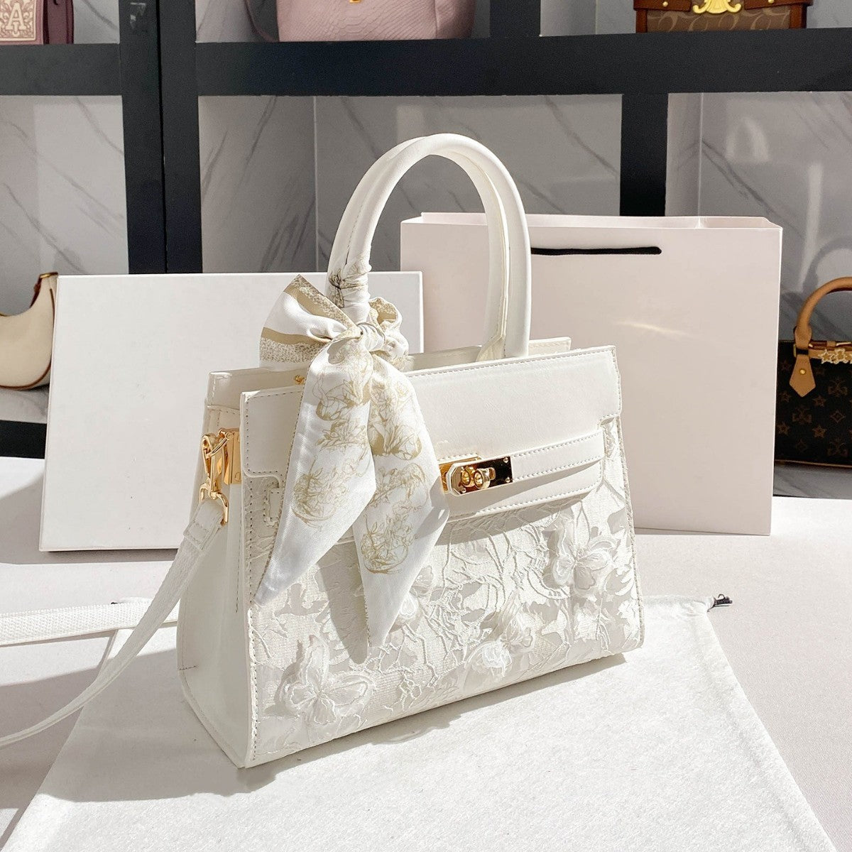 High Sense Fashion Commuter Versatile Niche Embroidery Lace Butterfly Women's Messenger Bag